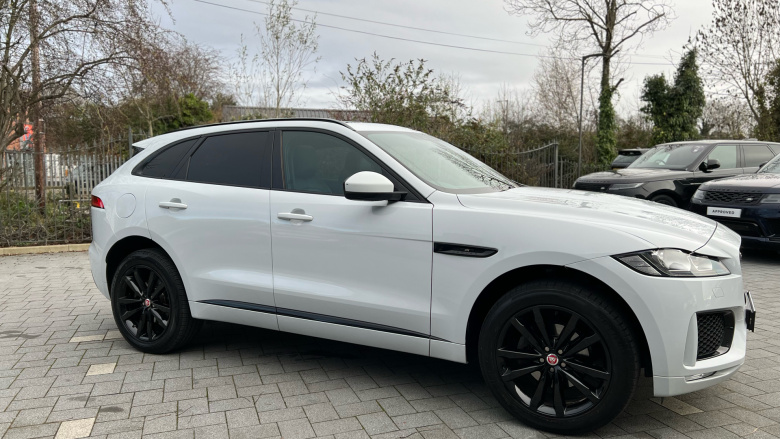 Jaguar F-Pace 2.0d [240] Chequered Flag 5dr Auto AWD Diesel Estate